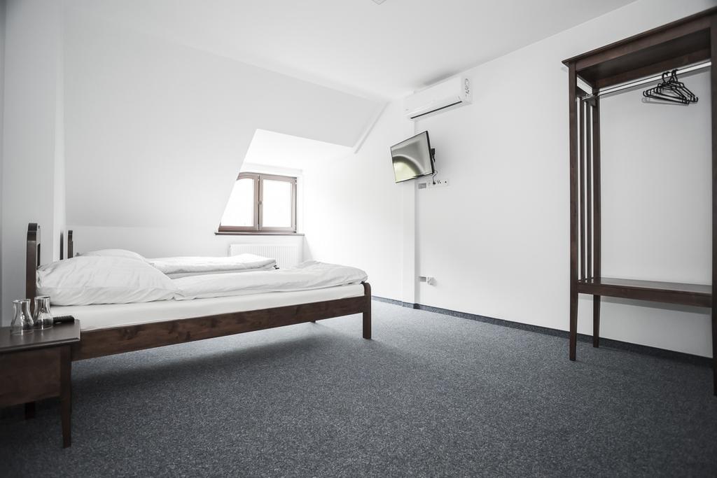 W Starym Mlynie Bed & Breakfast Milicz Cameră foto