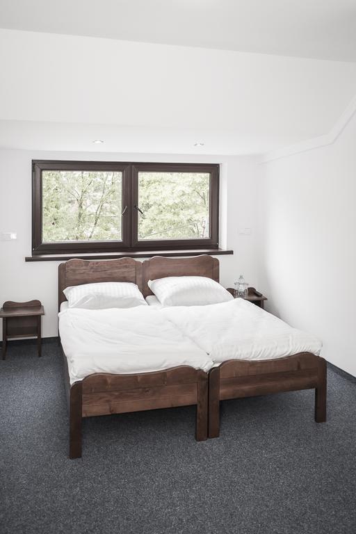 W Starym Mlynie Bed & Breakfast Milicz Exterior foto